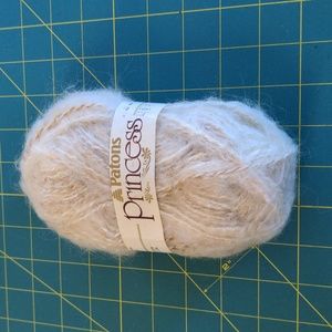 PATONS PRINCESS Skein of Yarn